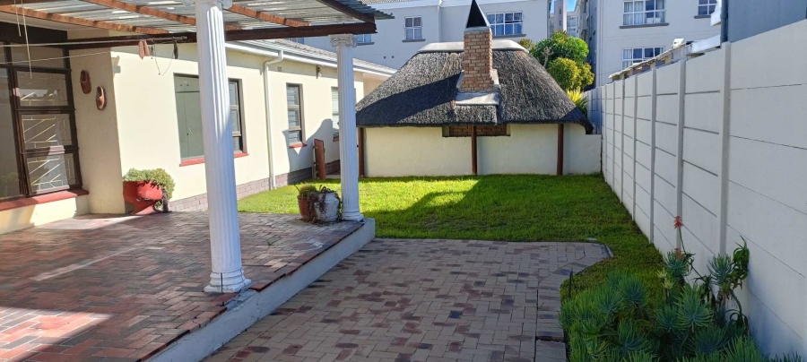 5 Bedroom Property for Sale in Table View Western Cape